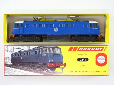 Lot 370 - A HORNBY DUBLO 2245 OO gauge 2-rail AL-1...