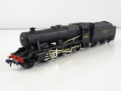 Lot 393 - A HORNBY DUBLO 3224 OO gauge 3-rail class 8F...