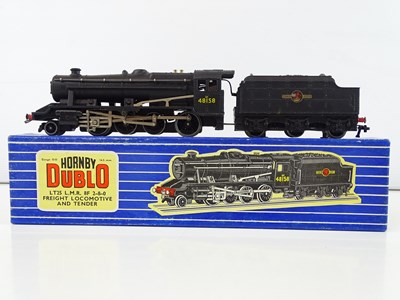 Lot 419 - A HORNBY DUBLO LT25 OO gauge 3-rail class 8F...