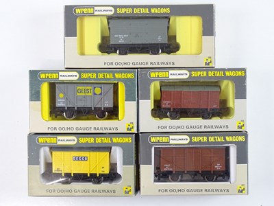 Lot 452 - A group of rarer production WRENN OO gauge...