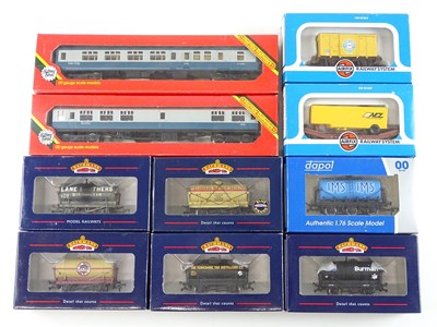 Lot 455 - A group of mixed OO gauge rolling stock by...