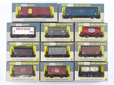 Lot 468 - A mixed group of WRENN OO gauge wagons - VG in...