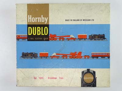 Lot 483 - A HORNBY DUBLO OO gauge 2049 2-rail Breakdown...