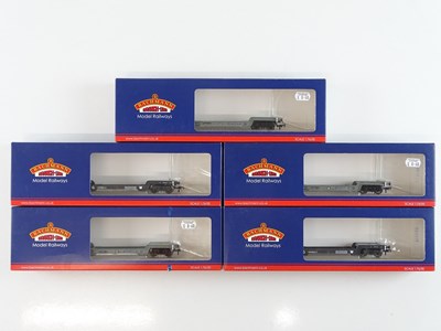 Lot 501 - A group of BACHMANN OO gauge Bogie Well wagons...