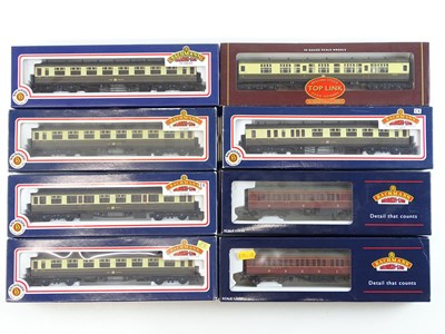 Lot 503 - A group of BACHMANN and HORNBY OO gauge GWR,...