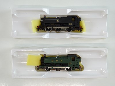 Lot 512 - A pair of GRAHAM FARISH (GRAFAR) OO gauge...