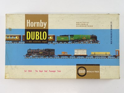 Lot 530 - A HORNBY DUBLO OO gauge 2034 2-rail "The Royal...