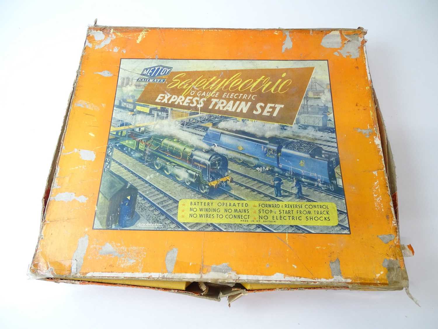 Lot 548 - A METTOY O gauge vintage "Safetylectric"...