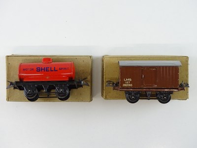 Lot 554 - A pair of HORNBY O gauge early post war No.1...