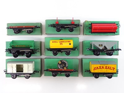 Lot 556 - A group of HORNBY O gauge wagons from the...