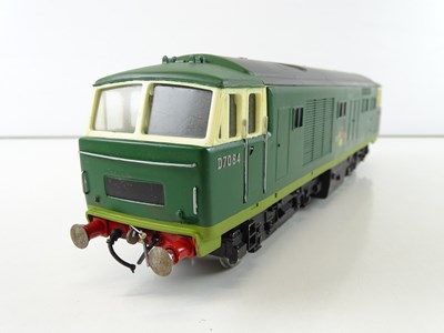 Lot 570 - A finescale O gauge kitbuilt class 35 Hymek...