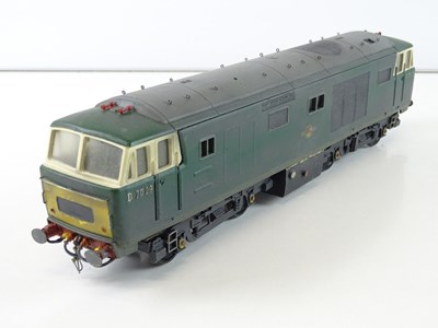 Lot 586 - A finescale O gauge kitbuilt class 35 Hymek...