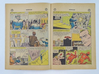 Lot 119 - SHOWCASE #8 (THE FLASH) - (1957 - DC) - KEY...