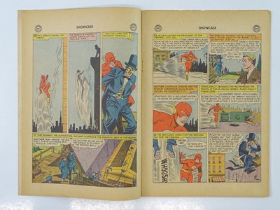 Lot 119 - SHOWCASE #8 (THE FLASH) - (1957 - DC) - KEY...