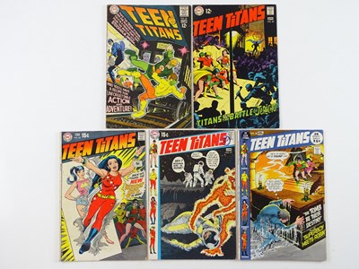 Lot 167 - TEEN TITANS #18, 20, 23, 27, 36 (5 in Lot) -...