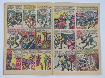 Lot 273 - X-MEN #5 - (1964 - MARVEL - UK Price Variant) -...