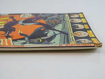 Lot 495 - DETECTIVE COMICS: BATMAN #444 - (1975 - DC -...