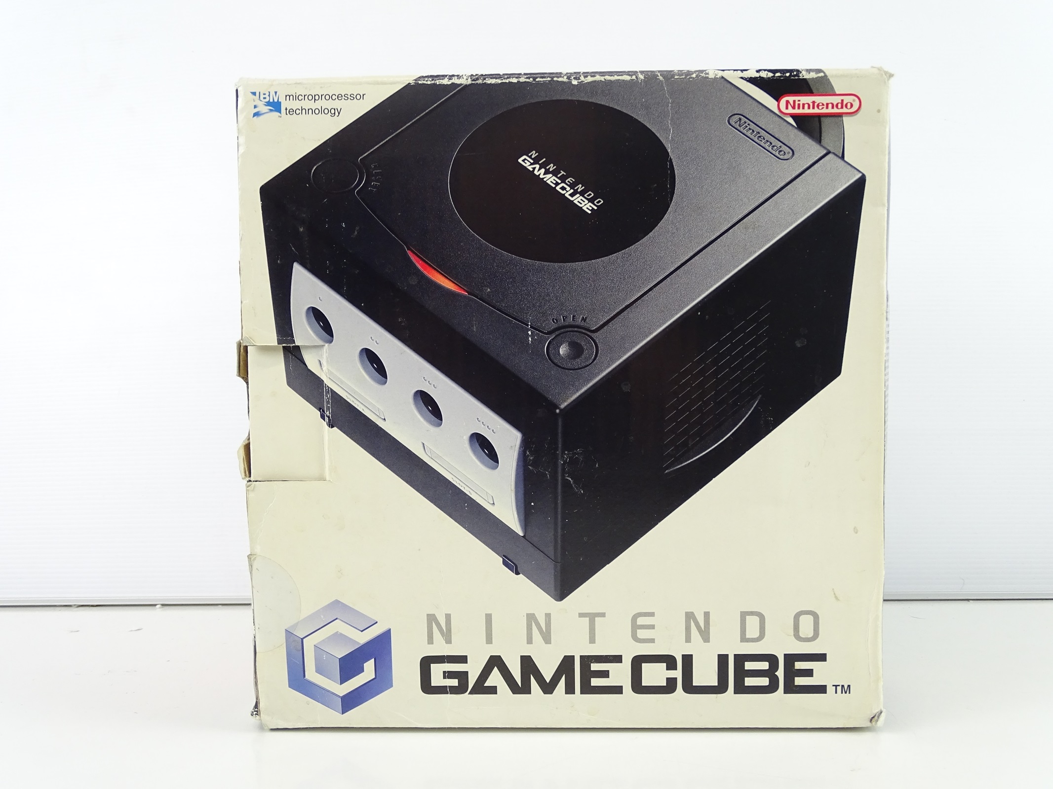 Lot 41 - Nintendo Game Cube console - released in 2001