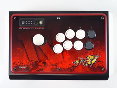 Lot 44 - Street Fighter IV limited edition 20th...