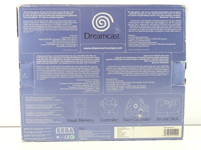 Lot 135 - Sega Dreamcast console - released in 1998 - in...