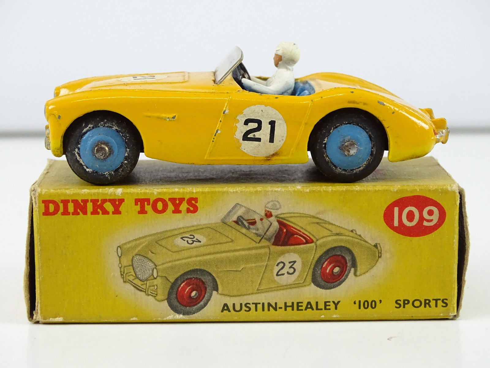 Lot 127 - A group of DINKY Austin Healey '100' Sports