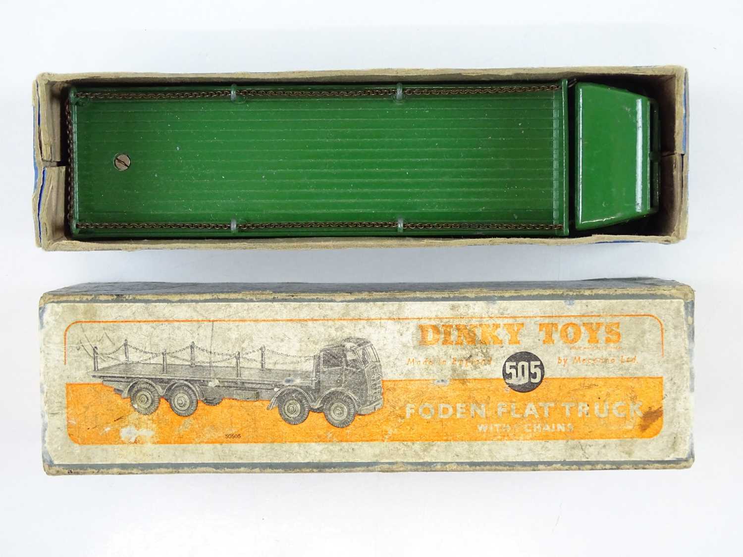 Lot 133 - A DINKY 505 Foden Flat Truck with chains in...