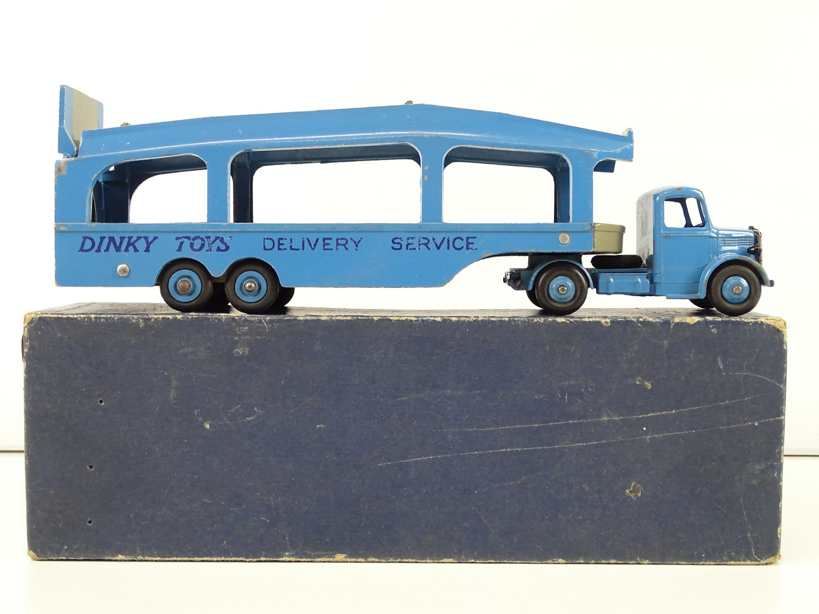 dinky toys pullmore car transporter 582