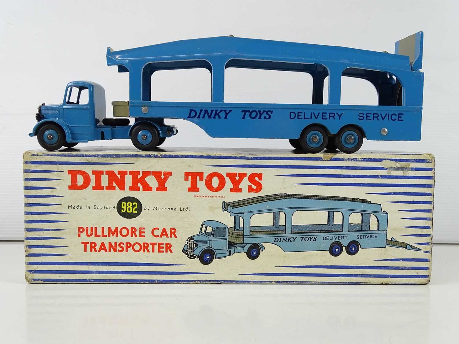 dinky pullmore car transporter 982