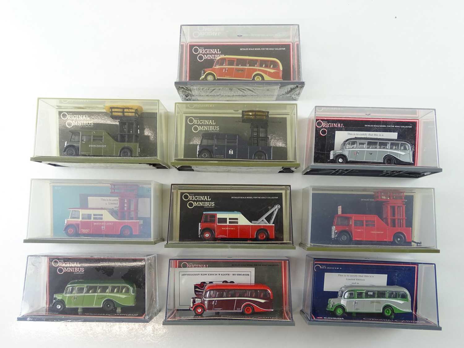 Lot 18 - A mixed group of 1:76 scale buses by Corgi OOC...