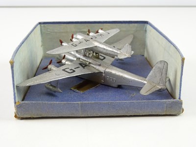 Lot 181 - A DINKY Toys wartime 63 Mayo Composite...