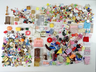 Lot 248 - A large group of SYLVANIAN FAMILIES clothes...