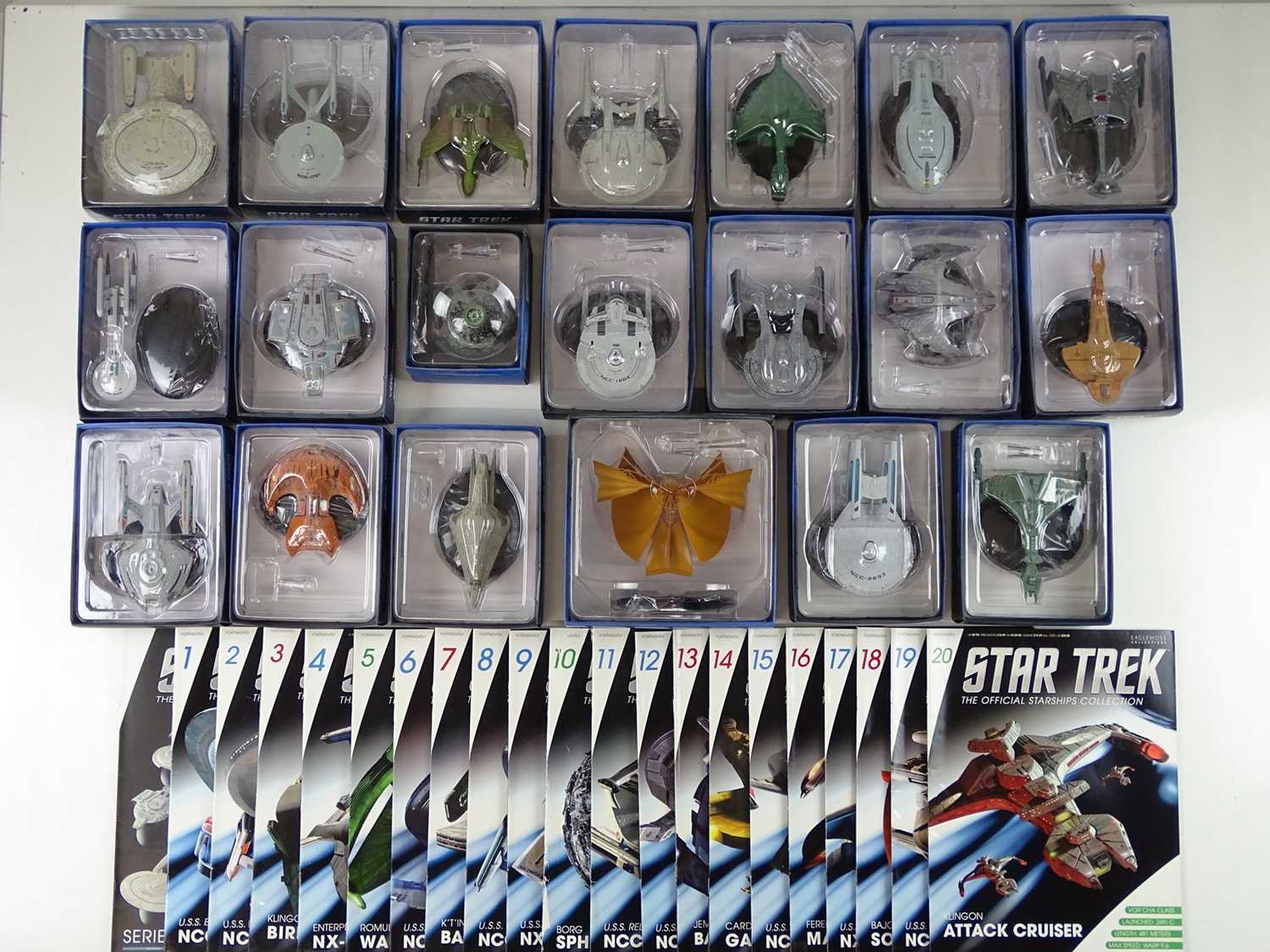 Lot 267 - A collection of models from the EAGLEMOSS STAR...