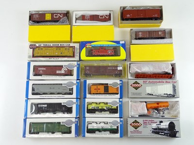 Lot 301 - A group of HO Gauge American outline rolling...