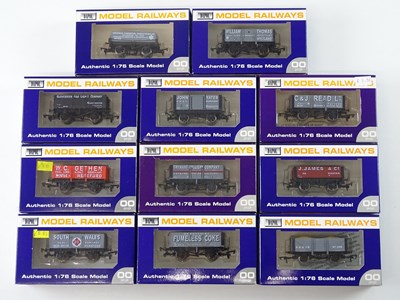 Lot 307 - A mixed group of DAPOL OO Gauge wagons...