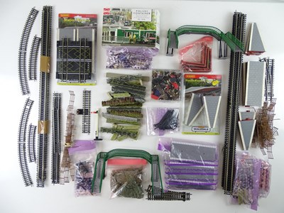 Lot 338 - A large group of OO Gauge accessories, track...