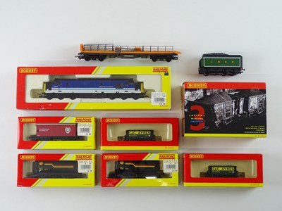 Lot 339 - A quantity of HORNBY OO Gauge locomotive and...