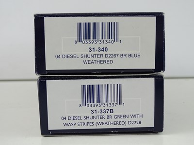 Lot 356 - A pair of BACHMANN OO Gauge class 04 diesel...