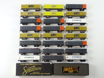 Lot 357 - A large quantity of unboxed OO Gauge LIMA...