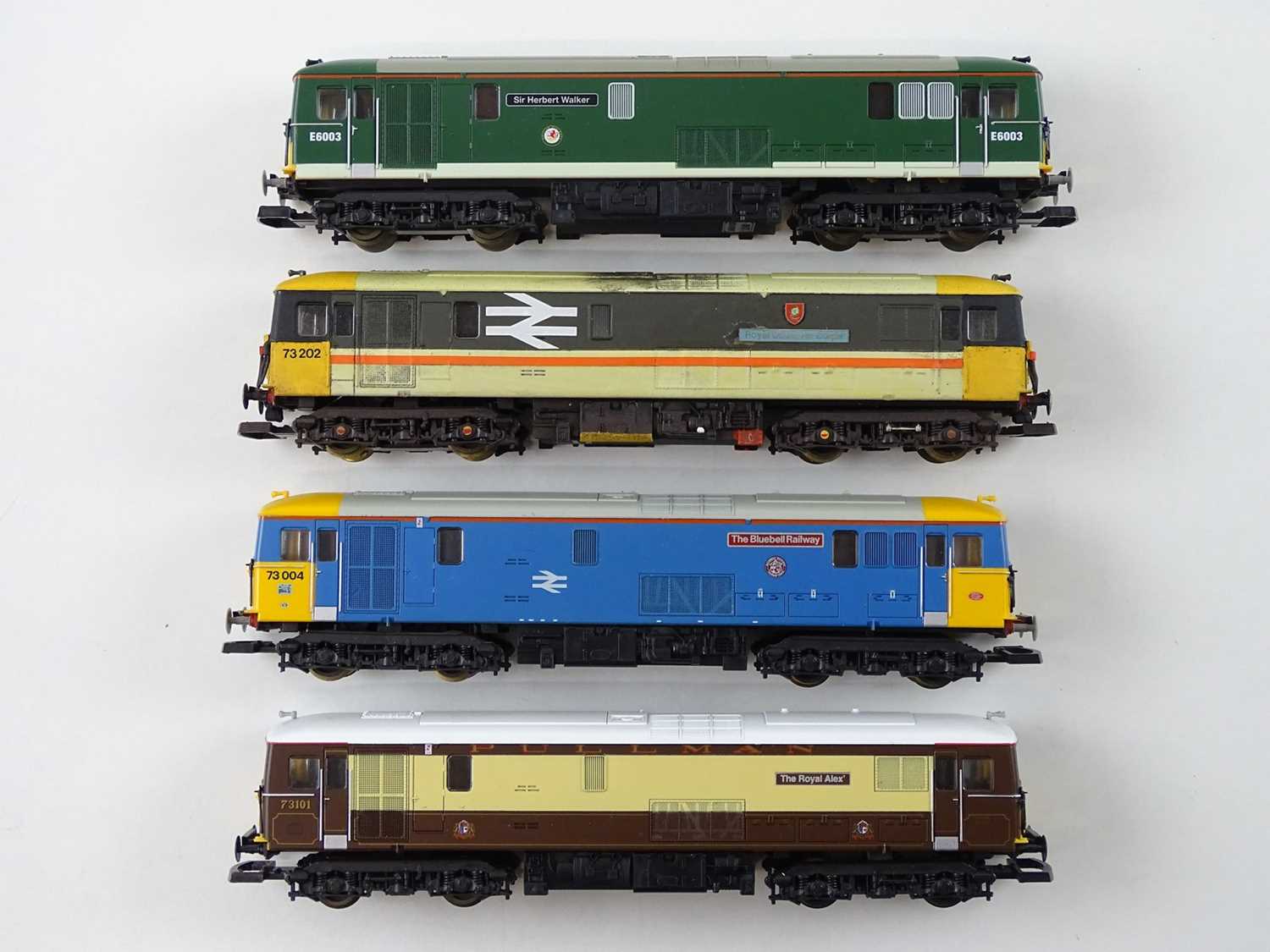 Lot 424 - A group of LIMA OO Gauge class 73...