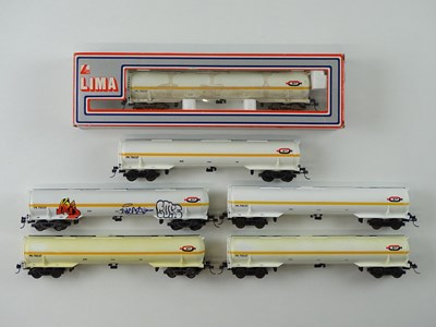 Lot 426 - A group of LIMA OO Gauge bogie tank wagons,...