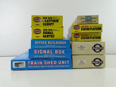 Lot 434 - A group of OO Gauge unbuilt plastic kits by...