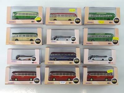 Lot 46 - A mixed group of 1:76 and 1:144 scale buses...