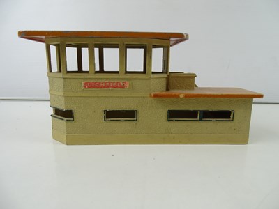 Lot 461 - A large quantity of HORNBY DUBLO coaches,...