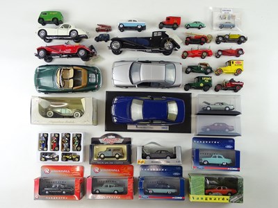 Lot 48 - A mixed group of boxed and unboxed diecast...