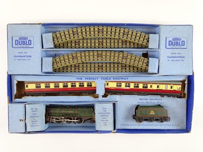 Lot 489 - A HORNBY DUBLO EDP-12 OO Gauge 3-rail train...