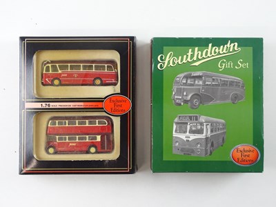 Lot 52 - A pair of 1:76 scale EFE twin bus gift sets...