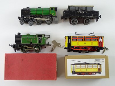 Lot 532 - A group of vintage clockwork O Gauge...