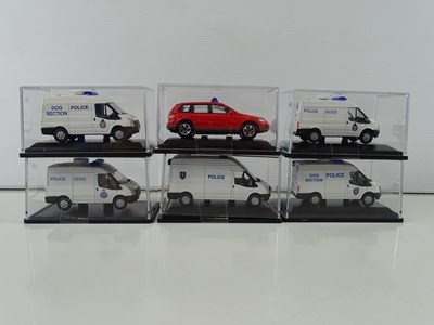 Lot 8 - A quantity of 1:76 scale cars and vans by...
