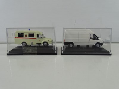 Lot 9 - A quantity of 1:76 scale cars and vans by...