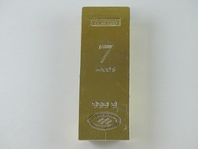 Lot 510 - THUNDERBIRDS (2004) - A replica gold bar movie...